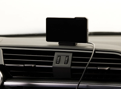 Supporto magnetico di ricarica per cruscotto